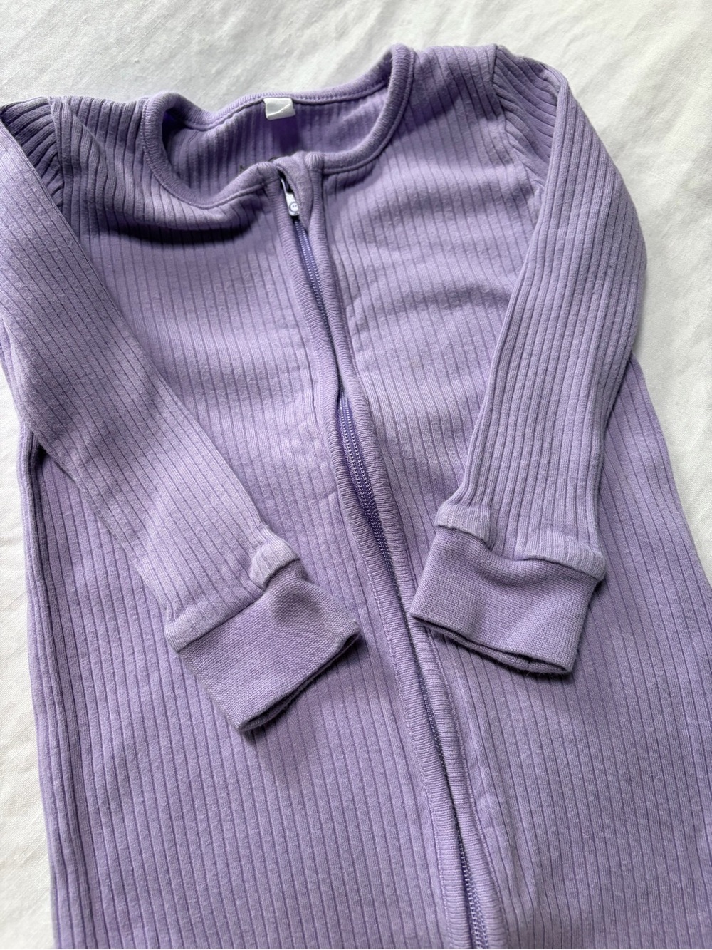 Baby Mori Ribbed Snug Fit Pajamas / Footie in Lilac - Picture 5 of 7